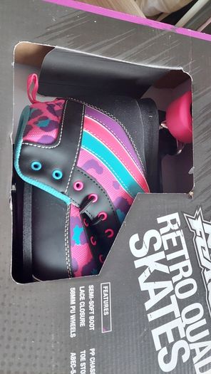 Retro Roller Skates - (NEW)