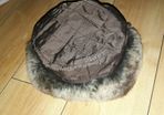 Ladies Brown hat with fur trim