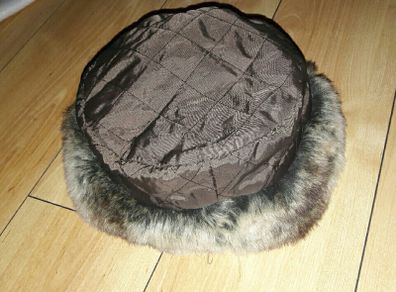 Ladies Brown hat with fur trim