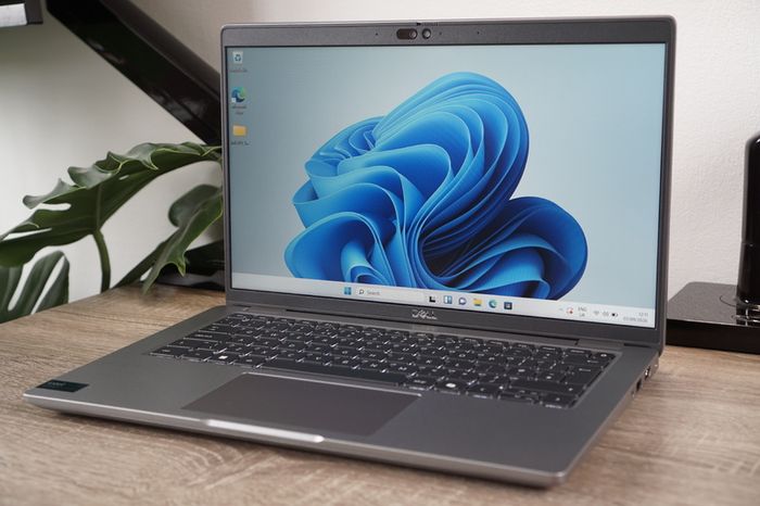 Dell Latitude 5450 | Core Ultra 5 | 16GB DDR5 | 512GB