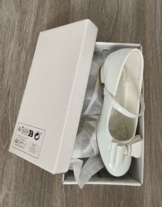 Girls White Patent Communion Shoes: Size 2