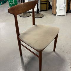 Mid century wooden dining chair upholstered seat 120 Euro