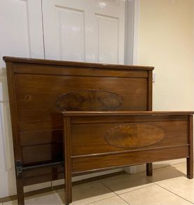 Antique Edwardian flamed mahogany double bed
