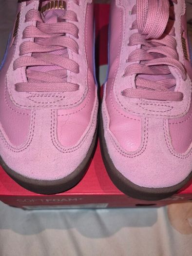 Puma  ladies/kids pink suede trainers