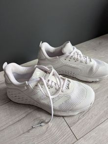 Adidas dropset 3 trainers.