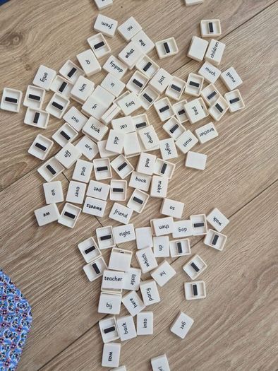 EUC 150 piece Mothercare Magnetic Sight Words