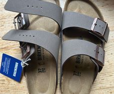 Birkenstock Size 4.5 - Regular fit