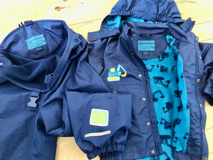 Weather/water proof trousers and jacket size 110/116 cm