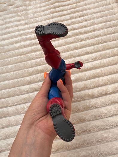 Marvel Captain America 2012 Action Figure approx. 25 cm. Twist Used Please see photos