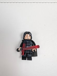 100% lego Kylo Ren Minifigure