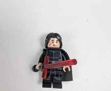 100% lego Kylo Ren Minifigure