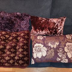 FREE mix of cushions and blanket