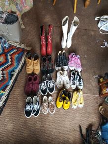 Converse, Vans,