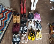 Converse, Vans,