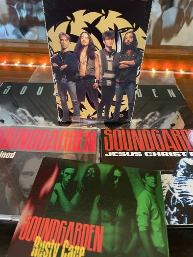 Soundgarden - The Videos & CD's: Badmotorfinger (Rusty Cage / Outshined / Jesus Christ Pose)