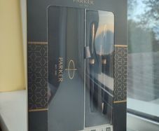 parker sonnet duo gift set with ballpoint pen & fountain pen (18k gold nib)