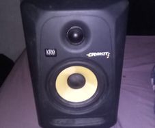 Speaker rocket 5 like new