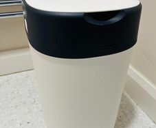 Tommee Tippee Twist & Click Advanced Nappy Bin