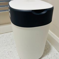 Tommee Tippee Twist & Click Advanced Nappy Bin