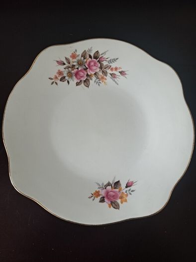 Cake Stand with 3 Vintage Plates