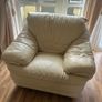 Cream Leather Couch and 2 Armchairs Image 3