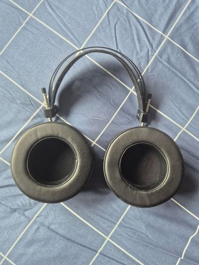 Monolith M1060 Planar Magnetic Headphones