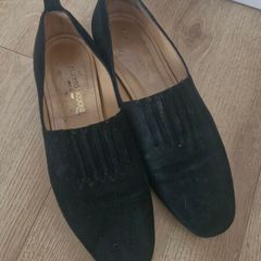 Ladies suede shoes
