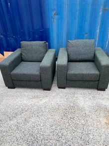 2x armchairs