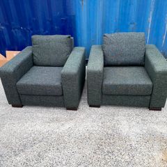 2x armchairs