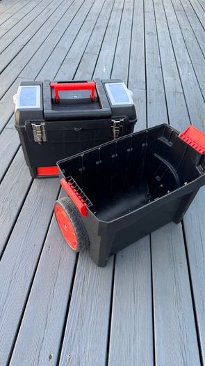 Black and decker tool box on wheels