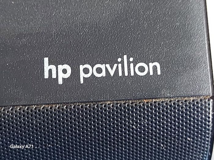 HP Pavilion zv6000, Windows XP, in excellent cosmetic condition, A Genuine real Blast from the past