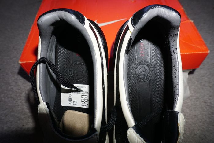 Football Boots Nike Air Legend Tiempo Black/White (2006) Size 7UK FG