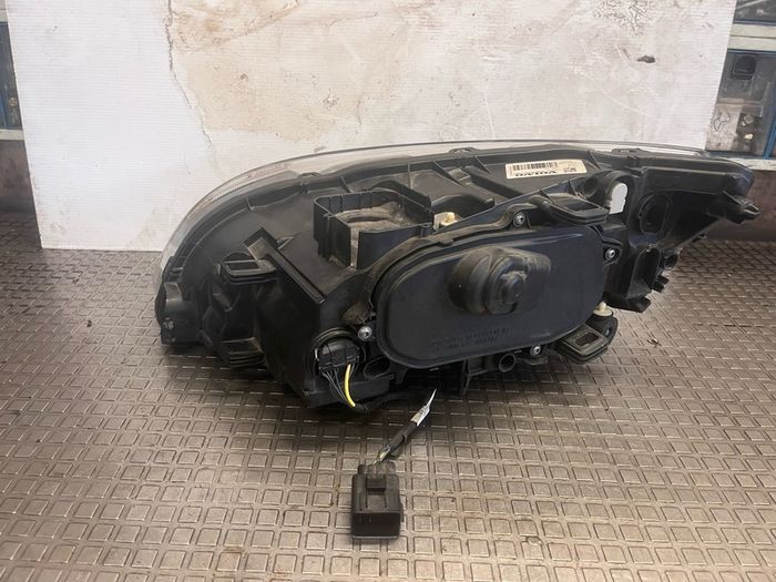 Volvo V60/S60 headlight 31420272
