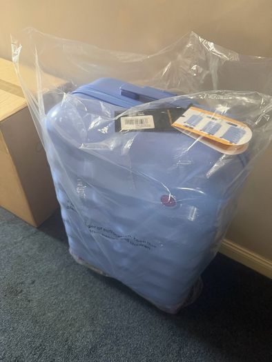 brand new osaki tokyo suitcase (up to 23kg)