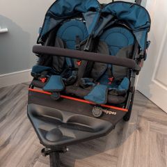 Out n' About Little Nipper double buggy