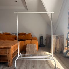 Clothes rail