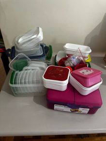 various food boxes