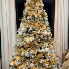 7 Foot christmas tree