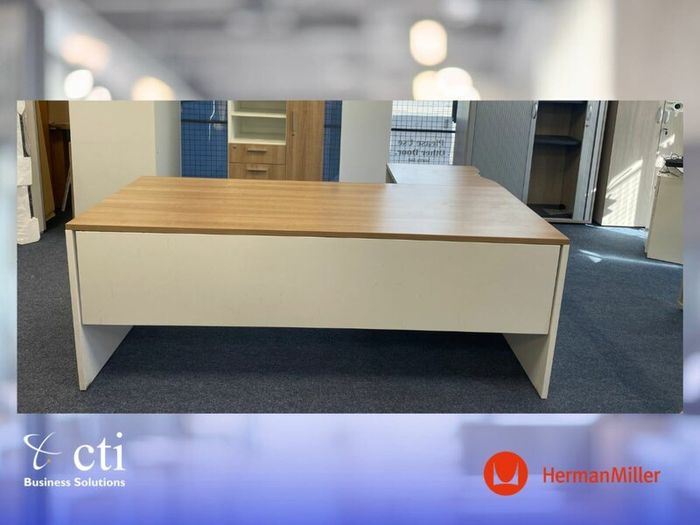 6 x Herman Miller Office Desks & Peds - Grade A