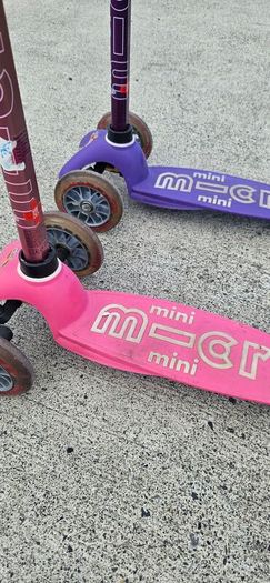 1x Pink Micro Mini Scooters