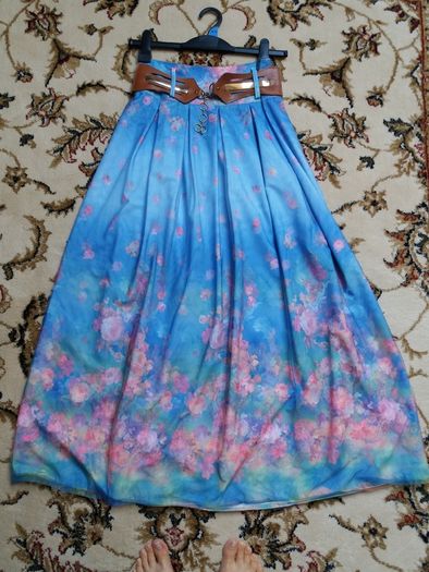 Ladies designer 3D skirt blue floral as new