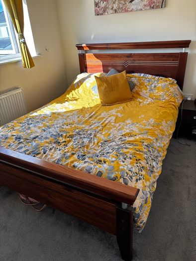 Doubke bed