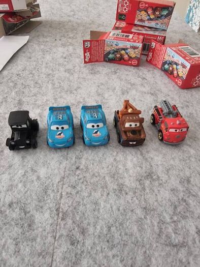 Disney Pixar Cars: Mini Racers