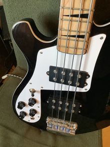 Retrovibe Lefthanded Bass Guitar.(REDUCED!)