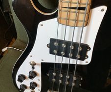 Retrovibe Lefthanded Bass Guitar.(REDUCED!)