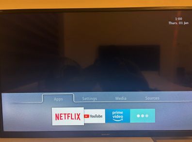 32 inches Smart 4K Sharp TV with remote