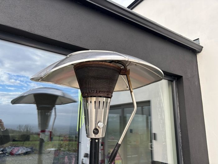 Sahara patio heater with brand new cover
