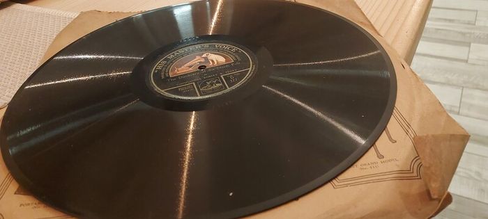 very rare HMV record " The discovery of the north pole" 1910