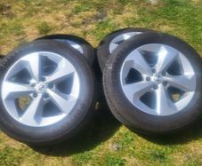Nissan Qashqai alloys and tyres