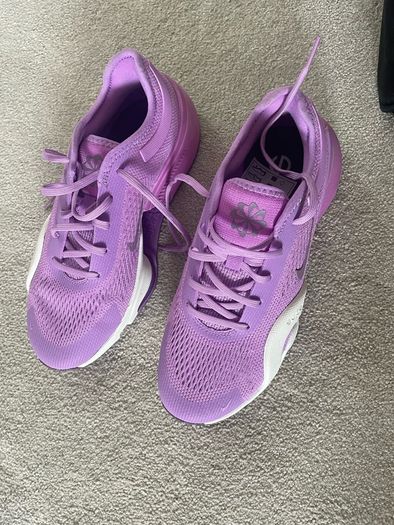 nike trainers